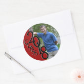 Rode Varsity 2018 Afstuderen Klasse met Foto Ronde Sticker (Envelop)