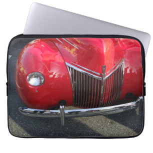 Rode Vintage auto uit de jaren 30 op laptophoes Laptop Sleeve