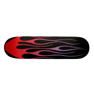 rode vlammen op zwarte achtergrond skateboard