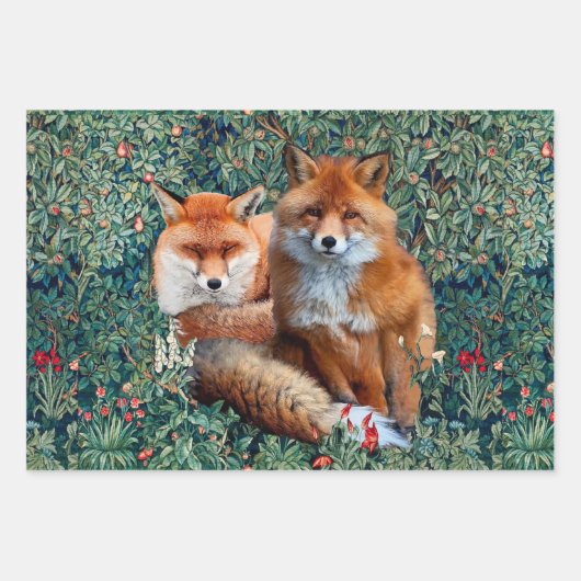 RODE VOSSEN TUSSEN GROEN, GEBLADERTE EN BLOEMEN OO INPAKPAPIER VEL (Voorkant)