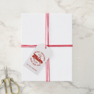 Rode vrachtwagen en boom vrolijk kerstfeest gelukk cadeaulabel