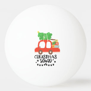 Rode vrachtwagen met Kerstboom voor Pingpongspeler Pingpongbal