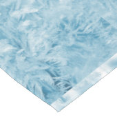 rode  vrachtwagen op een blauwe sneeuwvlok tafelkleed (Gekanteld)