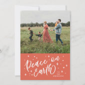 Rode Vrede op Aarde Lettering Christmas Photo Feestdagenkaart (Voorkant)