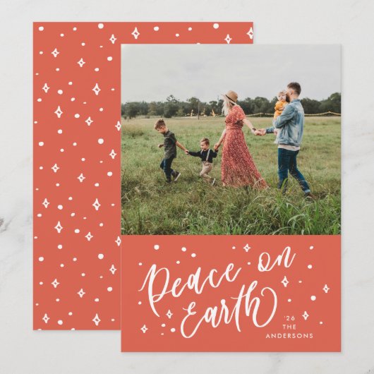 Rode Vrede op Aarde Lettering Christmas Photo Feestdagenkaart (Voorkant / Achterkant)