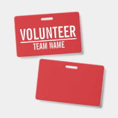 Rode vrijwilligersbadge met aangepaste teamnaam badge (Voor- en achterkant)