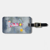 Rode vuurtoren met een achtergrond van Stormy Bagagelabel (Voorkant horizontaal)