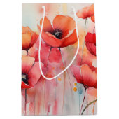 Rode Waterverf klaprozen in een veld Medium Cadeauzakje (Voorkant)