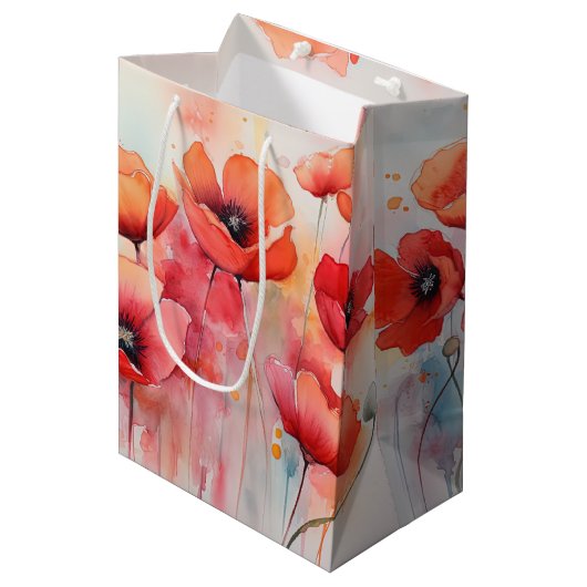 Rode Waterverf klaprozen in een veld Medium Cadeauzakje (Voorkant Gekanteld)