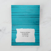 Rode wijn en relax touw tekst op turquoise hout kaart (Binnen)