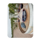 Rode wijn in wijngaarden magneet (Verticaal)