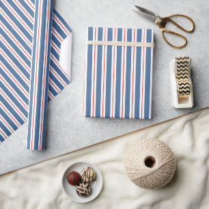 Rode Witte Blauwe Strepen Verjaardag Cadeaupapier