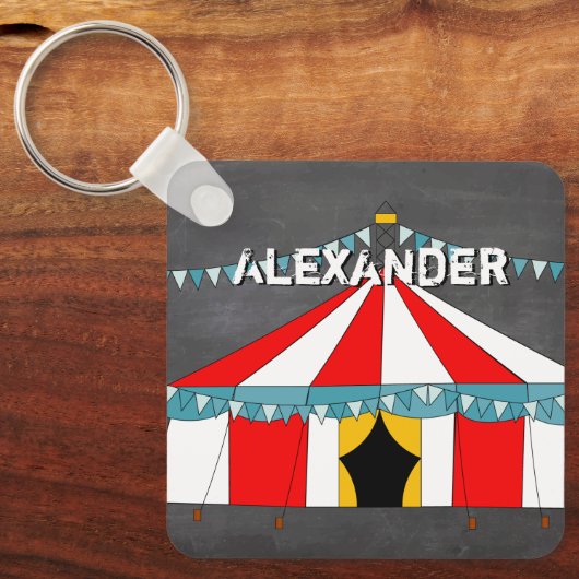 Rode & Witte Circus Tent met Blauwe Bunting Sleutelhanger (Voorkant)