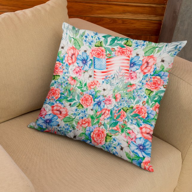 Rode Witte En Blauwe Bloemen Patriottisch 4 Juli Kussen (Creator heeft geüpload)