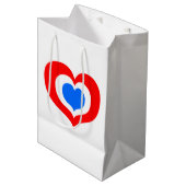 Rode, witte en blauwe harten medium cadeauzakje (Voorkant Gekanteld)