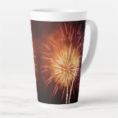 Rode, Witte en Blauwe Vuurwerk I Patriottisch Latte Mok (Rechterhoek)