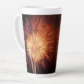 Rode, Witte en Blauwe Vuurwerk I Patriottisch Latte Mok (Linkerhoek)