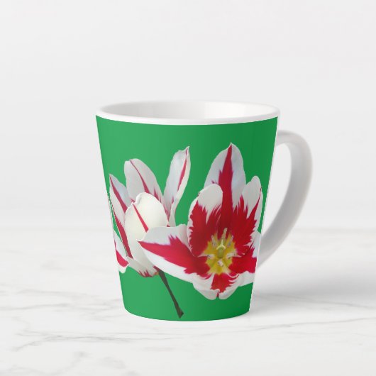 Rode Witte Tulpen Close-up Groene Latte Mok (Rechterhoek)