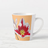 Rode Witte Tulpen Close-up Oranje Latte Mok (Rechts)