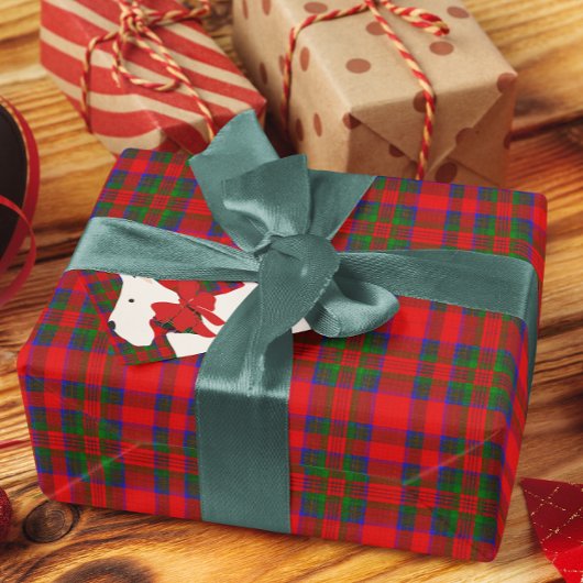 Rode wollen tartan cadeaupapier