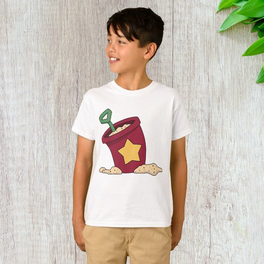 Rode zandemmer met ster en schep t-shirt
