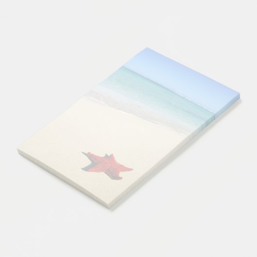 Rode zeester op witte zandband post-it® notes (Schuin)