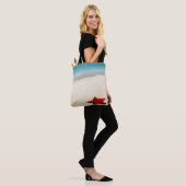 Rode zeester op witte zandband tote bag (Op model)