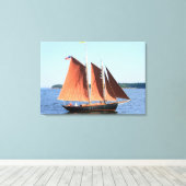 Rode zeilen schoener verpakt canvas afdruk (Insitu (Houten vloer))