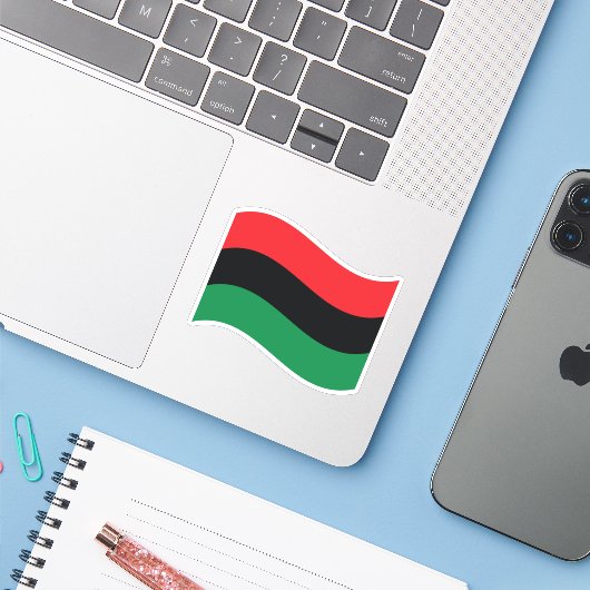 Rode, zwarte en groene vlag sticker (Laptop met iPhone)