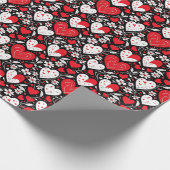 Rode, zwarte en witte harten en bloemen cadeaupapier (Hoek)