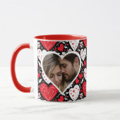 Rode, zwarte en witte harten en bloemen foto mok (Links)