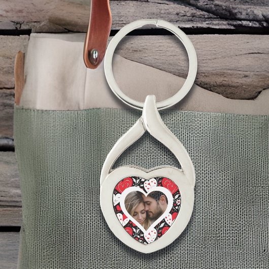 Rode, zwarte en witte harten en bloemen foto sleutelhanger