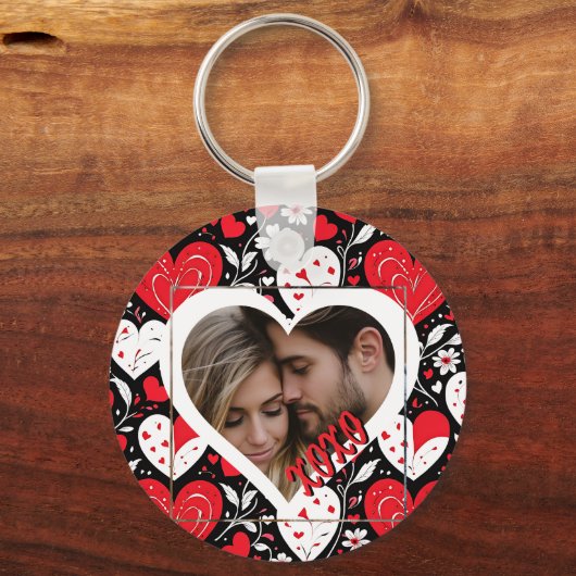 Rode, zwarte en witte harten en bloemen foto sleutelhanger (Voorkant)