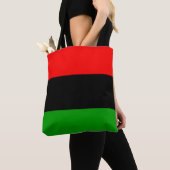 Rode, zwarte, groene pan-Afrikaanse vlag Tote Bag (Dichtbij)