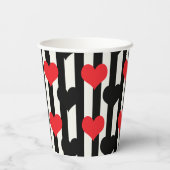 Rode zwarte harten op zwarte witte strepen papieren bekers (Achterkant)