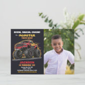 Rode Zwarte Monster Truck Geboortekaartjes Foto Kaart (Staand voorkant)