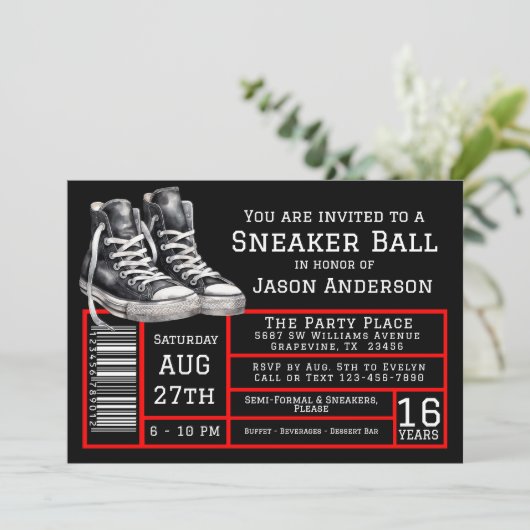Rode zwarte sneaker bal verjaardagsfeestje kaart (Staand voorkant)