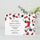 Rode zwarte voetballen verjaardagsfeestje kaart (Staand voorkant)