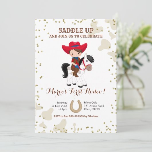 Rodeo cowboy bruin haar verjaardag Uitnodiging (Staand voorkant)
