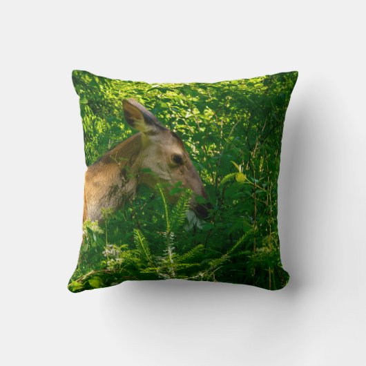 Roe herten in het bos. kussen (Achterkant)