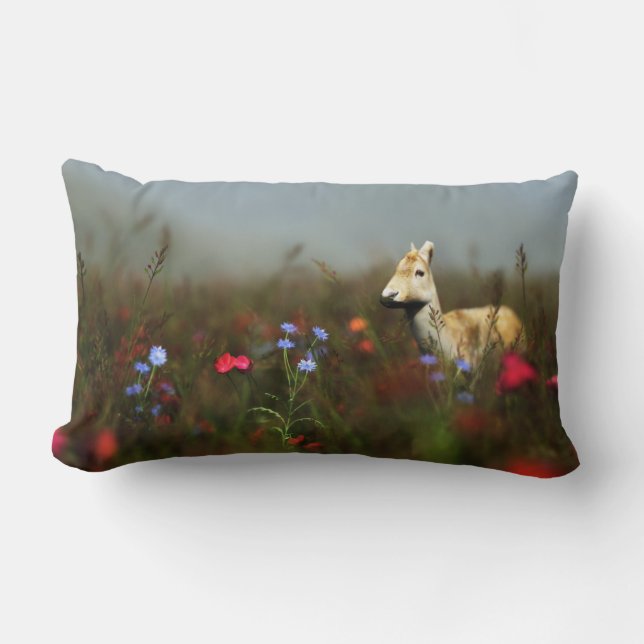 Roe in een Meadow Pillow Kussen (Voorkant)