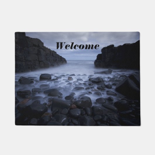 Roebels en Rocks langs de Ocean Shoreline Doorma Deurmat (Voorkant)