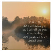 Roep tot Mij, Bijbelvers Jeremia 33:3 Keramische T Tegeltje (Voorkant)