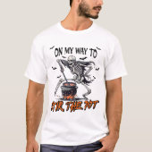 "Roer de pot" Spooky Skeleton & Cauldron T-shirt (Voorkant)