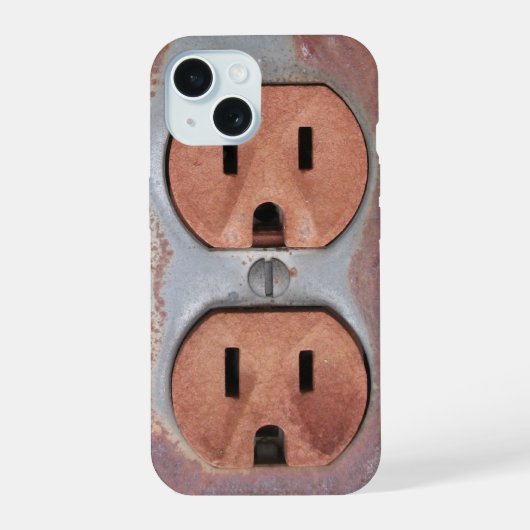 Roestig Stopcontact iPhone 15 Case (Achterkant)