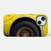 Roestige Auto iPhone 15 Case (Achterkant horizontaal)