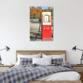 Roestige benzinepomp canvas afdruk (Insitu (Slaapkamer))