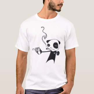 Roken van panda gemaakt met dunne t-shirt met pomp