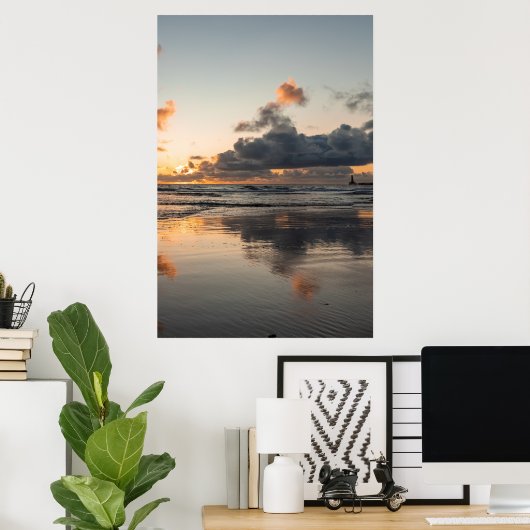 Roker Beach Reflections Poster (Thuiskantoor)