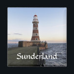 Roker Lighthousem, Sunderland uk Magneet<br><div class="desc">Roker Lighthouse, het uk van Sunderland bevat het citaat dat in uw eigen citaat kan worden veranderd. Voeg een douanenaam voor een speciaal cadeau toe. Bedankt voor het zoeken.</div>